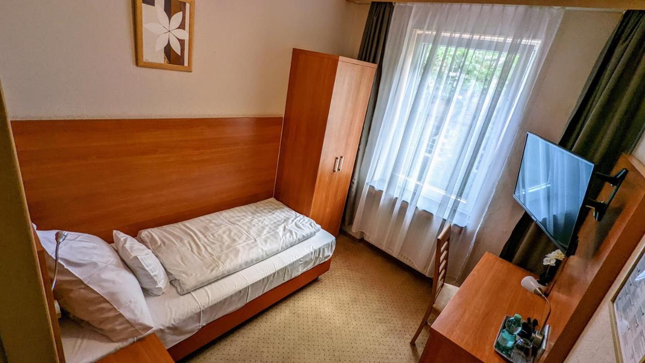 Hotel Am Rathaus Kassel Buitenkant foto