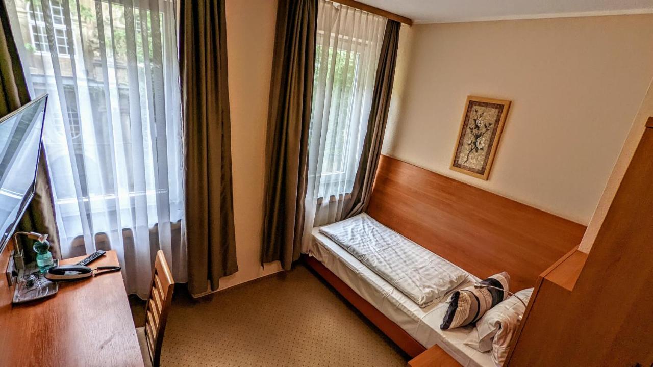 Hotel Am Rathaus Kassel Buitenkant foto
