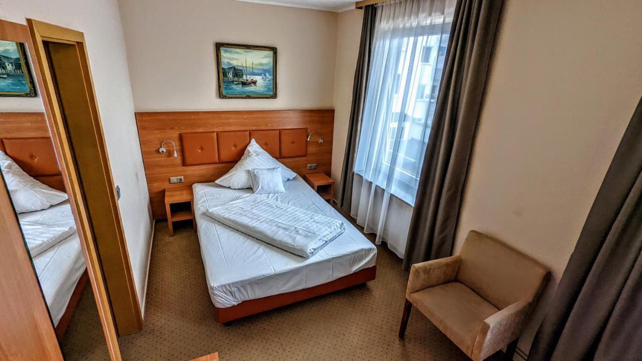 Hotel Am Rathaus Kassel Buitenkant foto