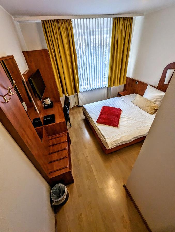Hotel Am Rathaus Kassel Buitenkant foto